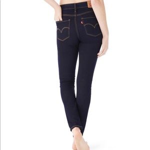 Levi’s 721 High Rise Skinny Jeans